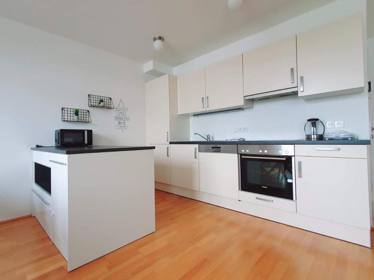 וינה Near Lake Two Bedroom Duplex Apartment מראה חיצוני תמונה