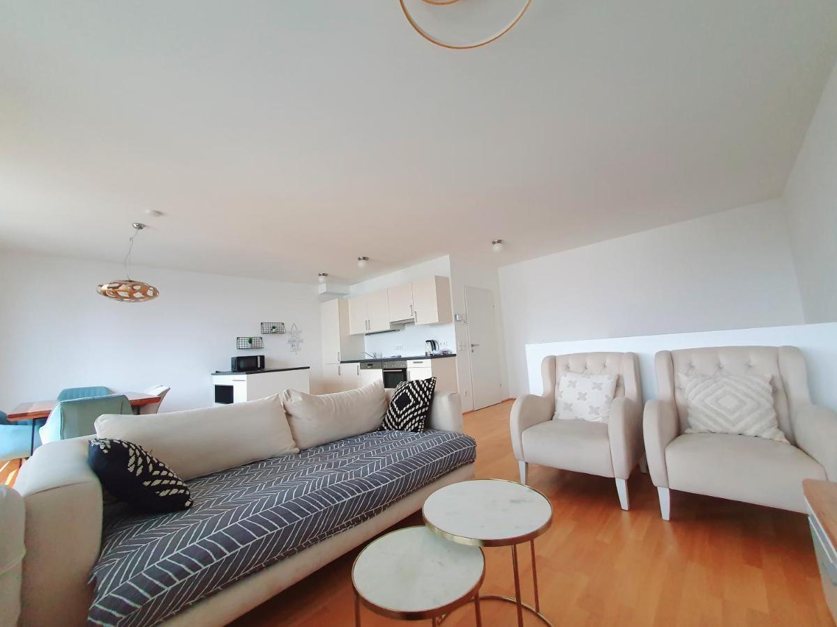 וינה Near Lake Two Bedroom Duplex Apartment מראה חיצוני תמונה